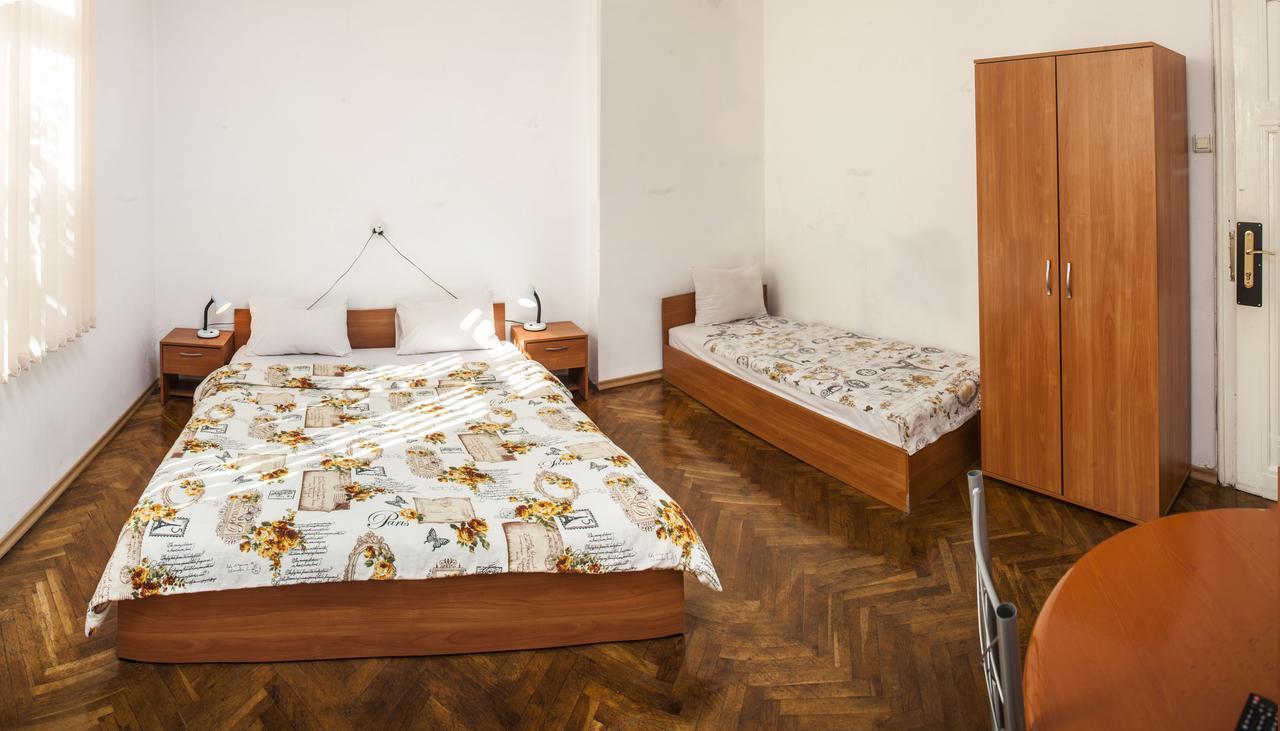 Central Guesthouse Five Corners Sofia Exterior photo