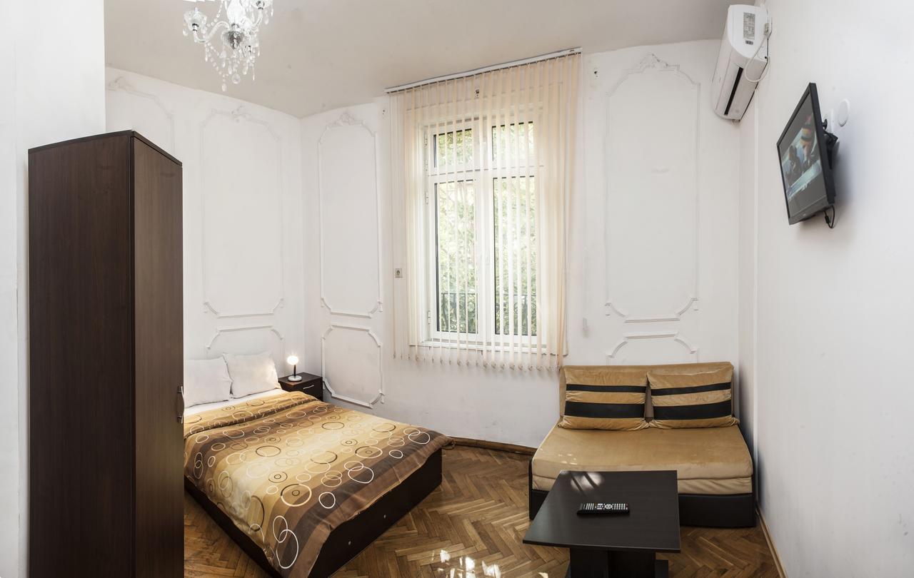 Central Guesthouse Five Corners Sofia Exterior photo